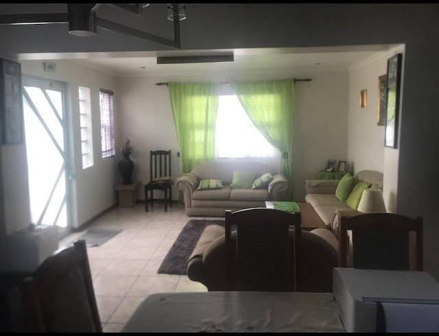 5 BEDROOM HOUSE FOR SALE IN PELIKAN PARK